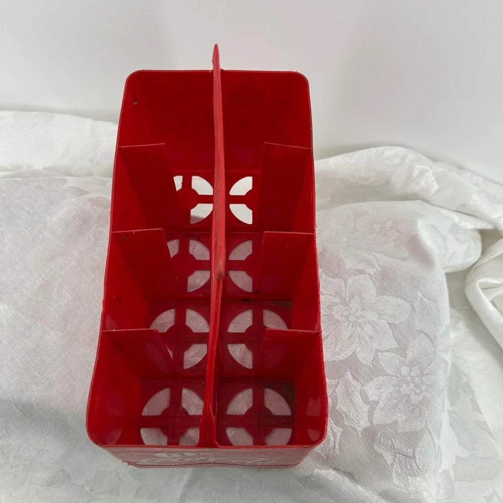 Coca-Cola Bottle Carrier Red Good Vintage 8 Bottle One Pint Size Plastic Crate